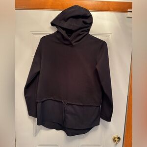 Women’s Athleta Gallery Hooded Pullover Tunic Top Waist Shirttail Sz Med Black